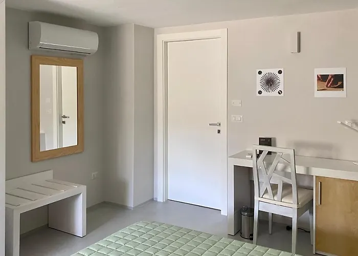 Alojamento de Acomodação e Pequeno-almoço Manzoniquattro Mottola